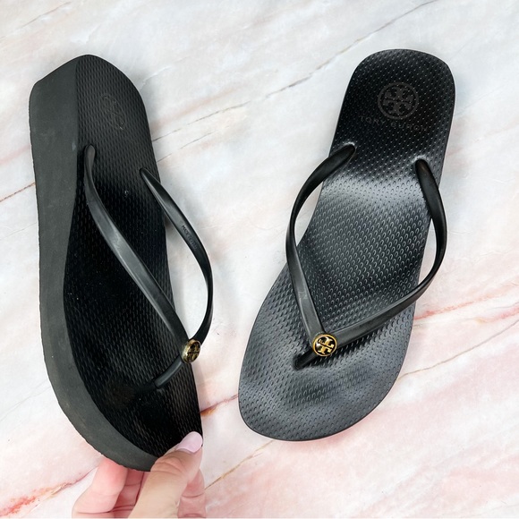 Tory Burch Shoes - Tory Burch Black Thong Chunky Sandals 9.5